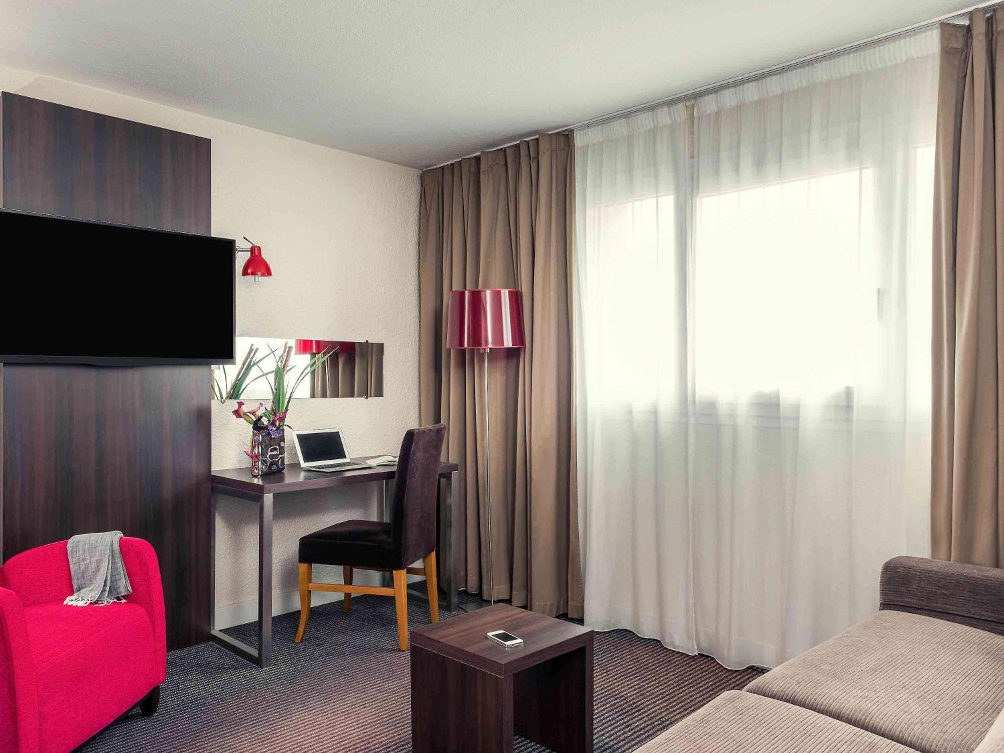 Mercure Paris Porte D'Orleans Монруж Екстер'єр фото